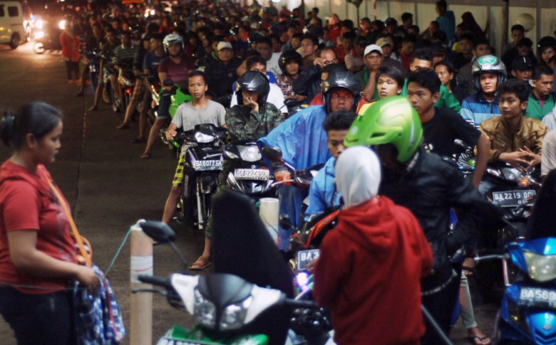 Antrean SPBU di Sejumlah Daerah