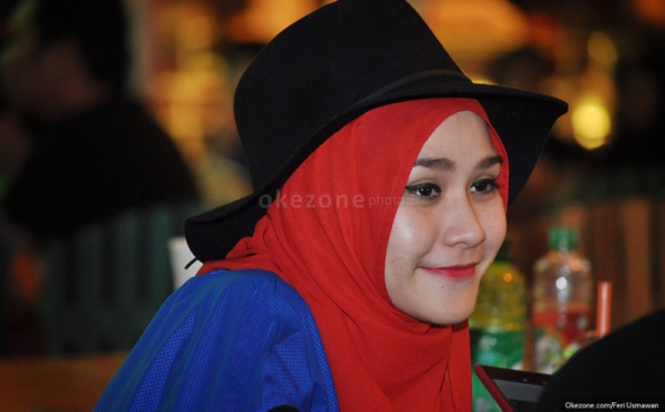 Hijab Style Zaskia Mecca