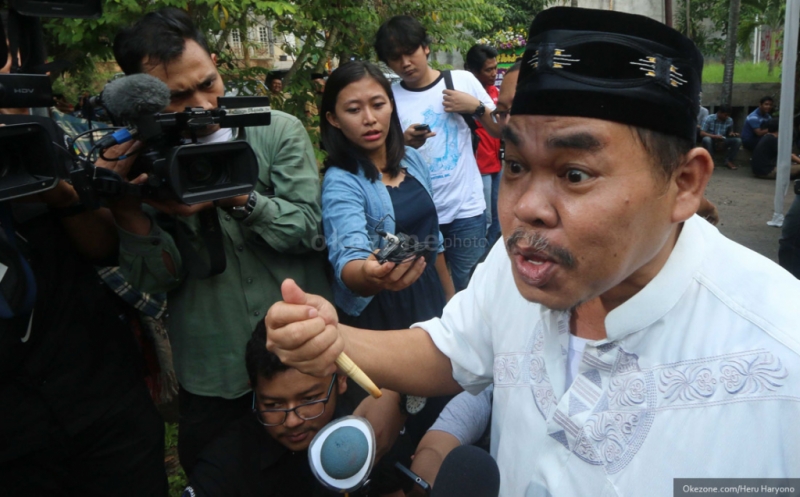 Mat Solar Melayat Almarhum Pepeng