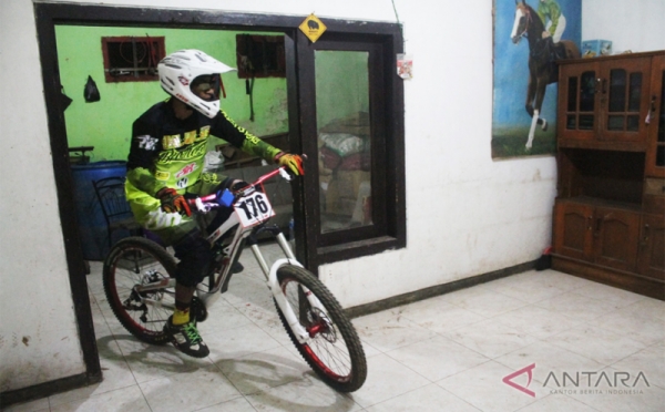 img-1
