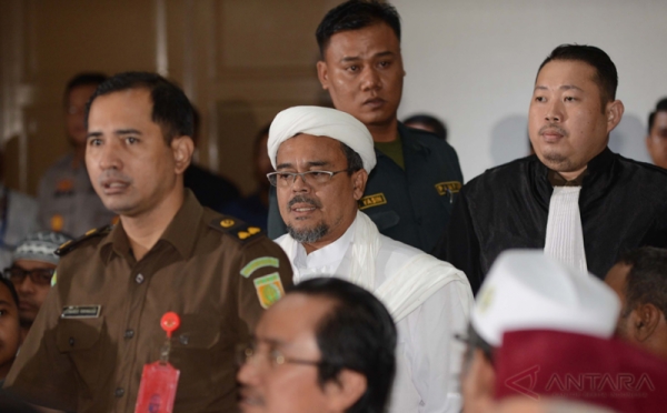  Habib Rizieq Hadir Sebagai Saksi Ahli pada Sidang Ahok ke-12