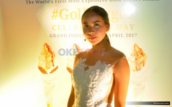 Gloria Jessica Raih Penghargaan Faithful Singer Gold Digger Celebration Day