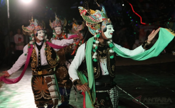  Asal  Mula  Ritual Kasada dalam Tari  Topeng Tengger 0 Foto 