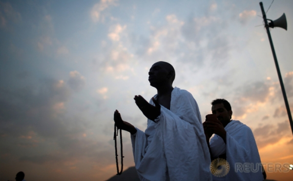 Jamaah Haji dari Penjuru Dunia Padati Kawasan Masjid Namira 