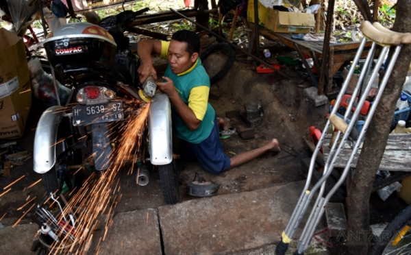 Modifikasi Sepeda Motor Roda 3