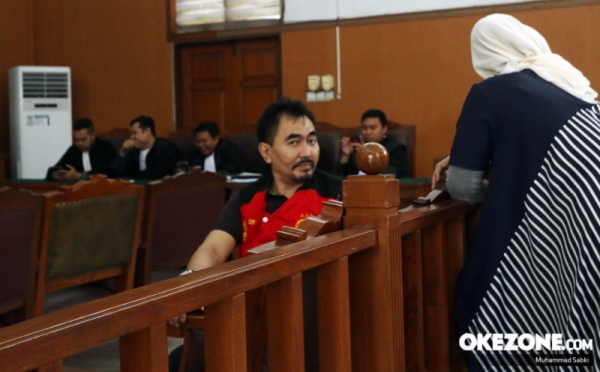 Sidang Lanjutan Gatot Brajamusti, Eksepsi Gatot Ditolak Majelis Hakim