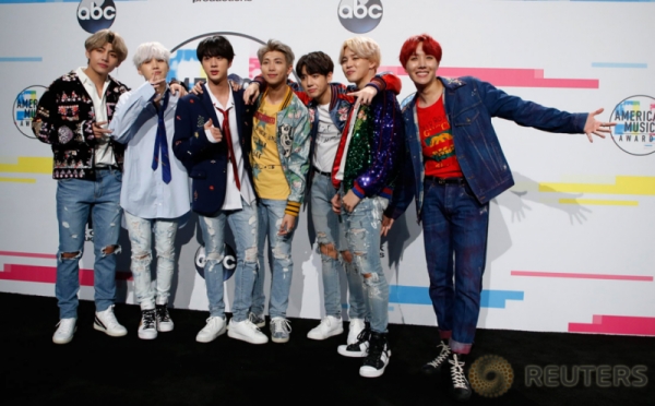 WOW! BTS Jadi Boygroup Korea Selatan Pertama yang Tampil di American Music Awards