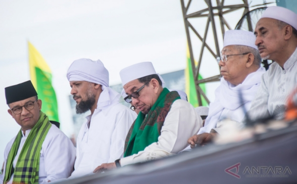 Gubernur DKI Jakarta dan Panglima TNI Hadiri Peringatan 