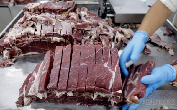Intip Aktivitas Pekerja Pabrik Penghasil Daging Sapi Terbesar di Dunia