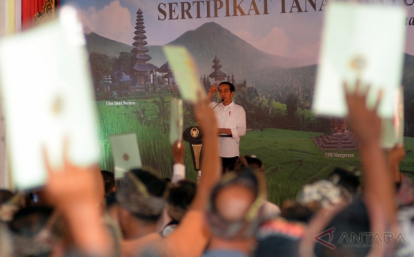 Presiden Bagikan 15.000 Sertifikat Tanah di Taman Pujaan Bangsa Margarana Bali