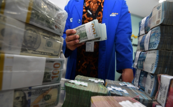 Cadangan Devisa Indonesia Akhir Februari 2018 Turun 3,92 Miliar Dolar Amerika