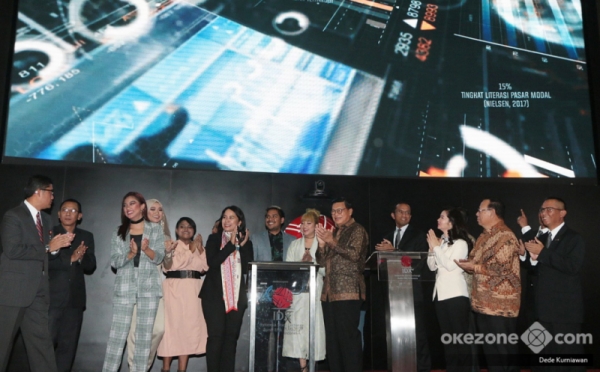 Bersama Finalis Indonesian Idol 2018, Direktur MNC Sekuritas Buka Perdagangan Saham