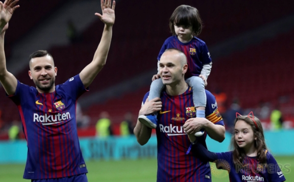 Deretan Pemain Barcelona yang Ajak Anak Saat Euforia Juara Copa del Rey