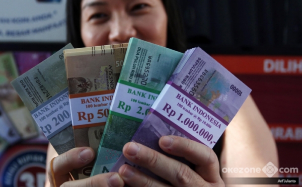 Sandiaga Uno dan Deputi BI Kunjungin Pelayanan Penukaran Uang Pecahan Kecil