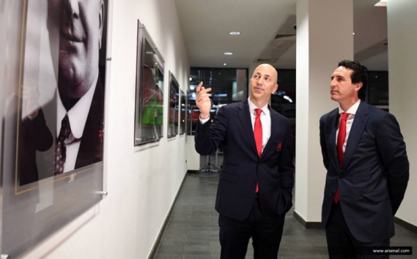 Jadi Pelatih Anyar Arsenal, Unai Emery Diajak Keliling Stadion Emirates