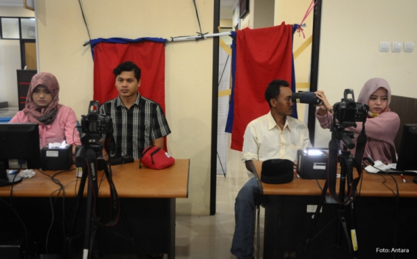 Pelayanan KTP Elektronik 24 Jam guna Sukseskan Pilkada Serentak
