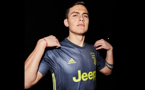 Perpaduan Teknologi Performa & Desain Eko-Inovatif, Ini Penampakan Jersey Ketiga Juventus