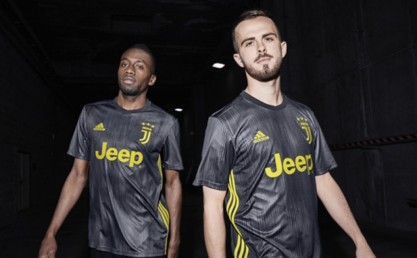 Perpaduan Teknologi Performa & Desain Eko-Inovatif, Ini Penampakan Jersey Ketiga Juventus