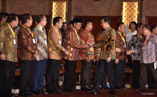 Presiden Instruksikan Kepala Daerah Permudah Izin Investasi Berorientasi Ekspor