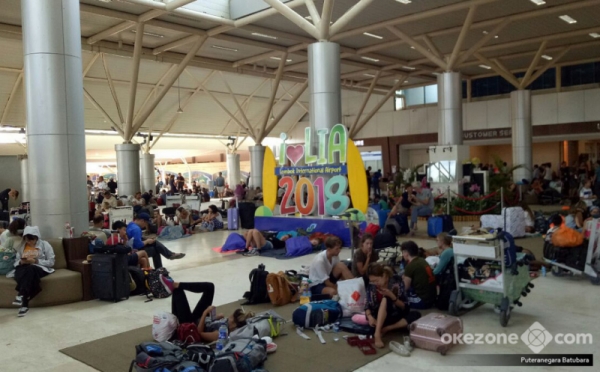 Turis Asing Telantar di Bandara Internasional Lombok 2 Hari Pascagempa 7 SR