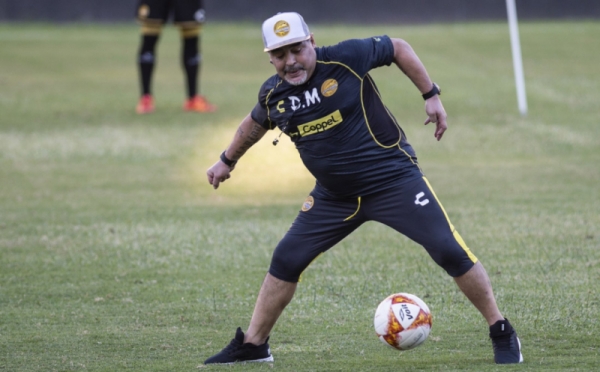 Intip Diego Maradona Saat Pimpin Latihan Klub Divisi II Meksiko