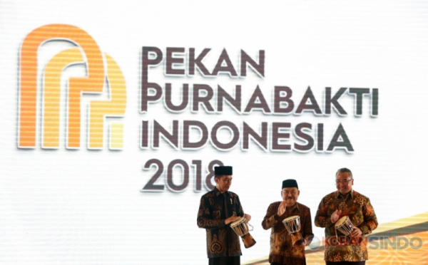 Presiden Jokowi Serahkan Sertifikat Tanah Kepada Warga Bogor