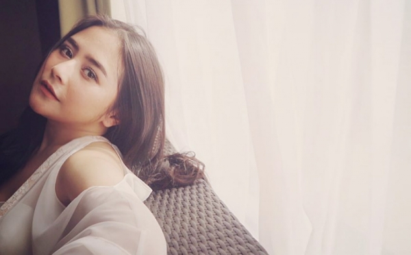 Foto Seksi Prilly Latuconsina yang Kini Makin Dewasa