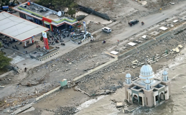 Melihat Kembali Kondisi Palu dan Donggala yang Hancur Lebur Akibat Gempa & Tsunami