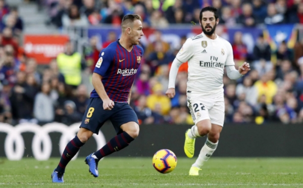 Suarez Cetak Hattrick, Barca Menang Telak atas Madrid di Camp Nou