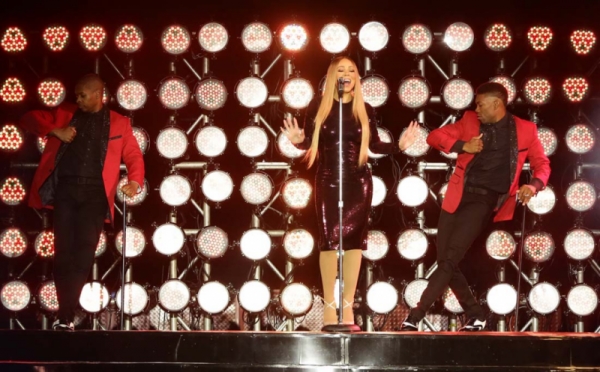 Gelar Konser di Kompleks Candi Borobudur, Mariah Carey Terlihat Sangat Cantik