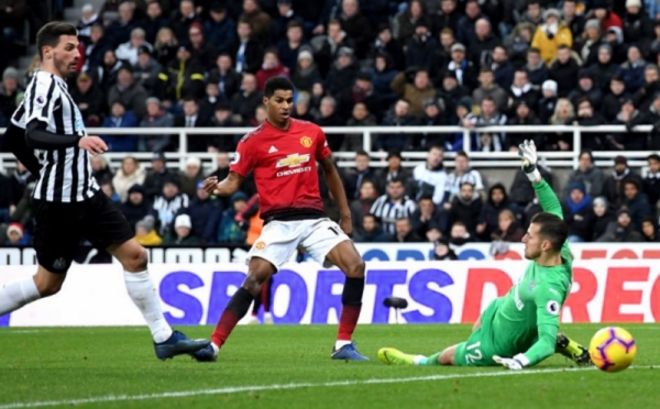 Gol Lukaku & Rashford Antar Man United Permalukan Newcastle