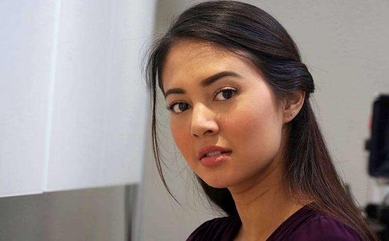 Potret Cantiknya Aktris dan Model Aurelie Moeremans