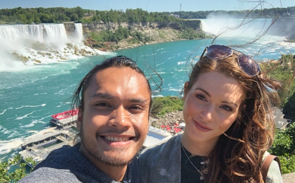 Ini Dia Gadis Kanada yang Dinikahi Aktor Randy Pangalila