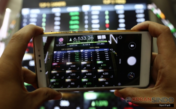 IHSG Ditutup Menguat 76,4 Poin Hari Ini