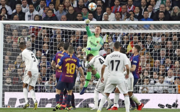 Suarez Cetak 2 Gol, Barcelona Permalukan Madrid di Santiago Bernabeu