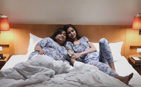 Ibunda Meninggal, Intip Potret Kebersamaan Mikha Tambayong dengan Ibunda
