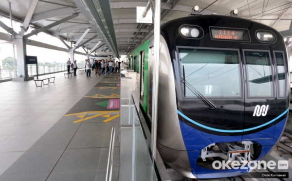Meski Harga Tiket Normal, Penumpang MRT Tetap Turun  