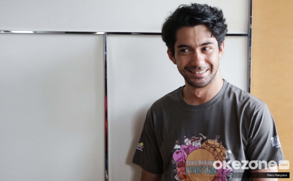 Film Toko Barang Mantan, Reza Rahadian Jadi Orang Introvert