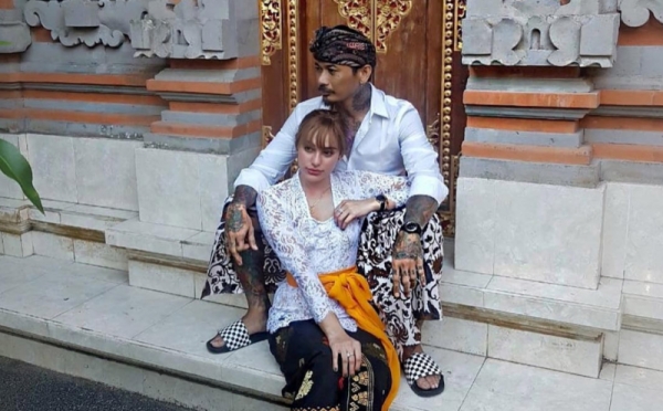 Model Seksi Nora Alexandra Mantap Menikah dengan Jerinx SID  