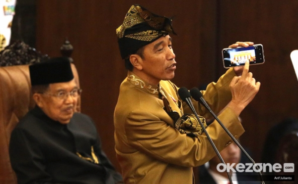 Jokowi Pakai Baju Adat Sasak, JK Pilih Baju Adat Betawi
