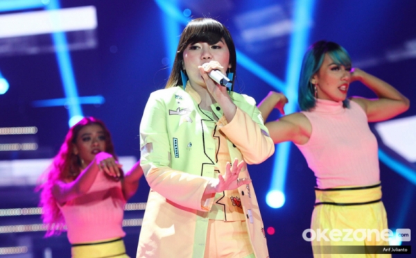 Via Vallen Bawakan Ddu-Du Ddu-Du versi Dangdut di HUT GTV Amazing 17