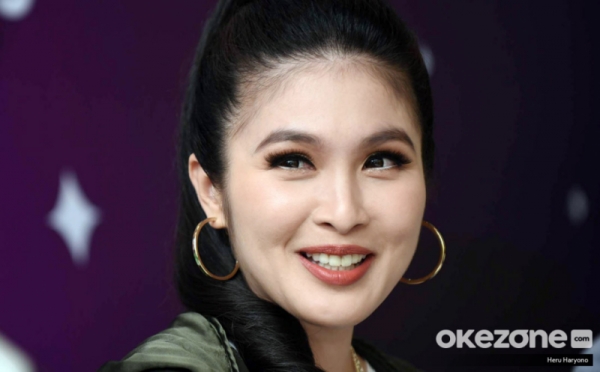Cerita Sandra Dewi Berbelanja Online saat Hamil Anak Kedua