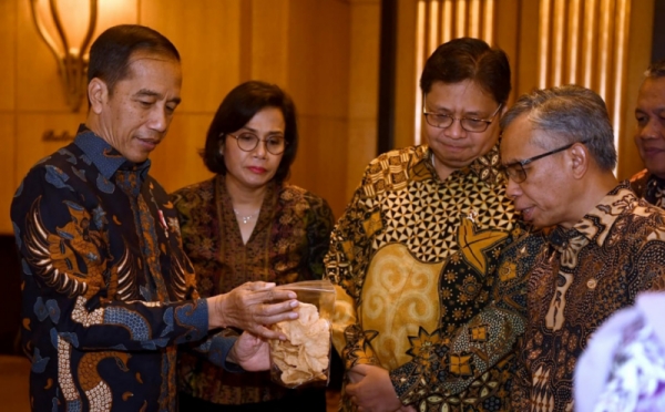 Presiden Jokowi Dorong Ekonomi Keluarga & UMKM agar Naik Kelas