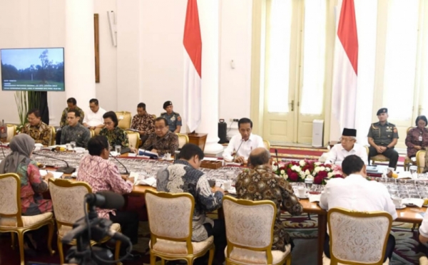 Jokowi Pimpin Ratas Bahas RUU Omnibus Law Cipta Lapangan Kerja