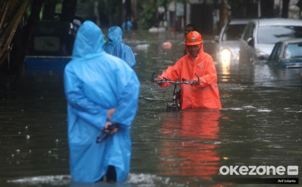 Mobil-Mobil yang Tak Selamat dari Banjir di Permukiman Pulo Tanjung