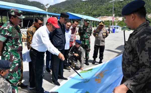 Ketika Presiden Jokowi Temui Ratusan Nelayan di Natuna