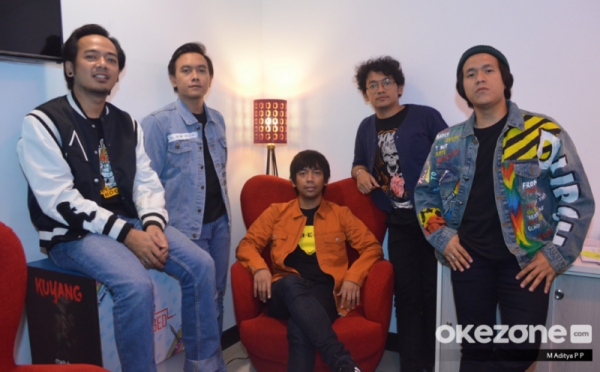 Mampir ke Okezone, D'Masiv Bawa Samar 