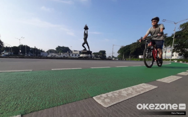 Potret Bundaran Senayan Tanpa Car Free Day 0 : Foto Okezone Foto Potret Bundaran Senayan Tanpa Car Free Day 0 : Foto Okezone Foto