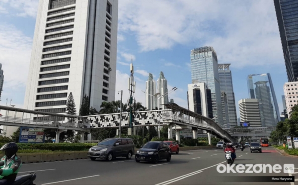 Jalan Jenderal Sudirman Ramai Lancar Pagi Ini