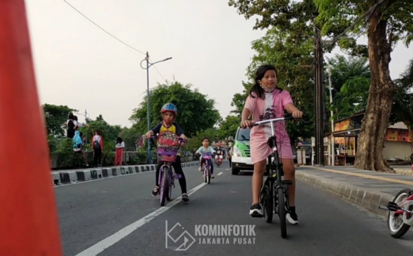 HBKB Cempaka  Putih Dimanfaatkan Anak  Anak  Bersepeda dan 